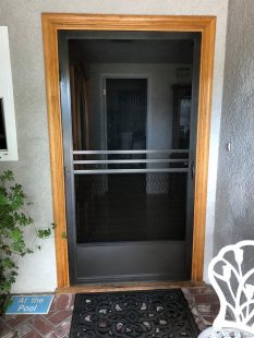 Hinged Screen Door Model Tahoe 6900 in Bronze